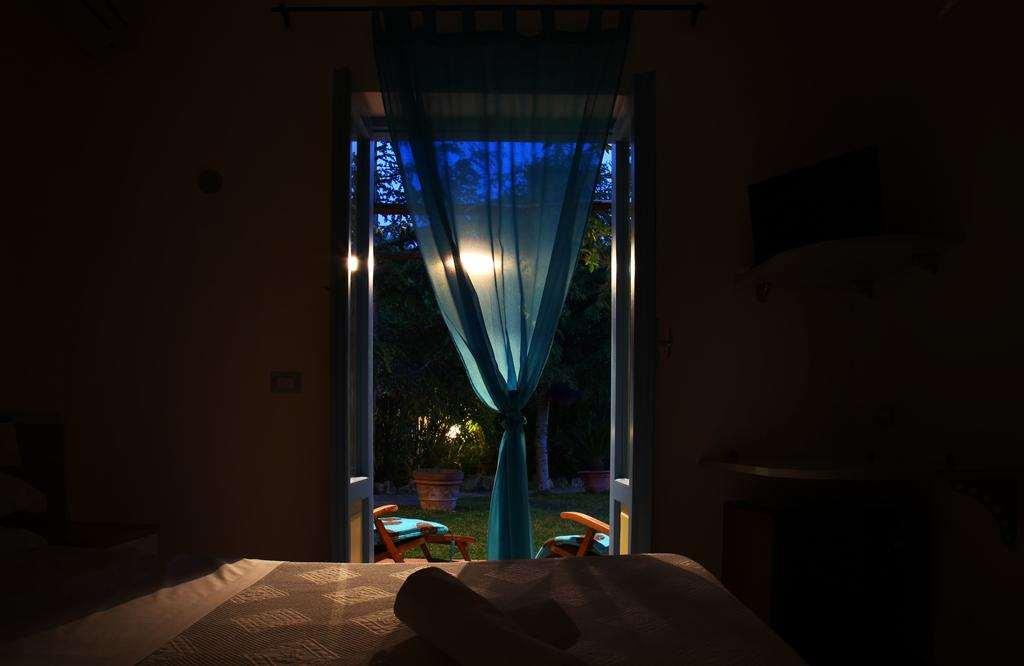 Hotel Solcalante Procida Pokoj fotografie